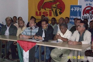 (Rueda de prensa de la USI, de izquierda a derecha: Robert González, Fabricio Briceño, José Bodas, Miguel Angel Hernández, Orlando Chirino, Emilio Bastidas) 