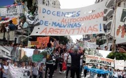 La rebelión bonaerense le torció el brazo a Scioli y Cristina